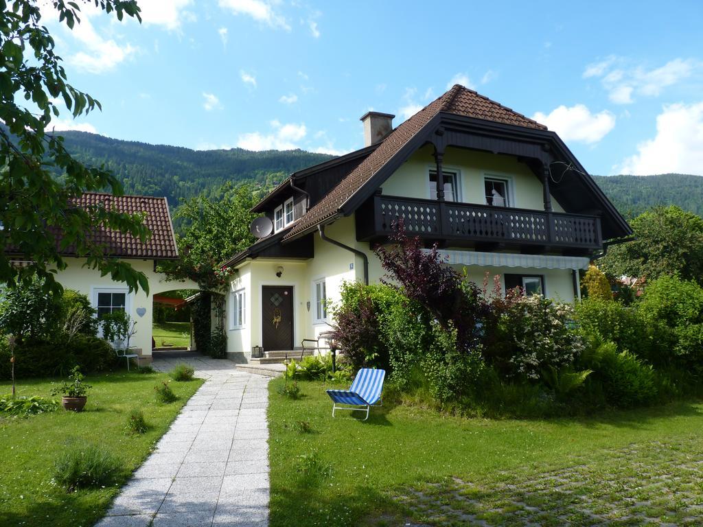 Ferienwohnung Landhaus Monika Bodensdorf Zimmer foto