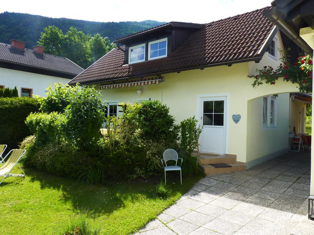 Ferienwohnung Landhaus Monika Bodensdorf Zimmer foto